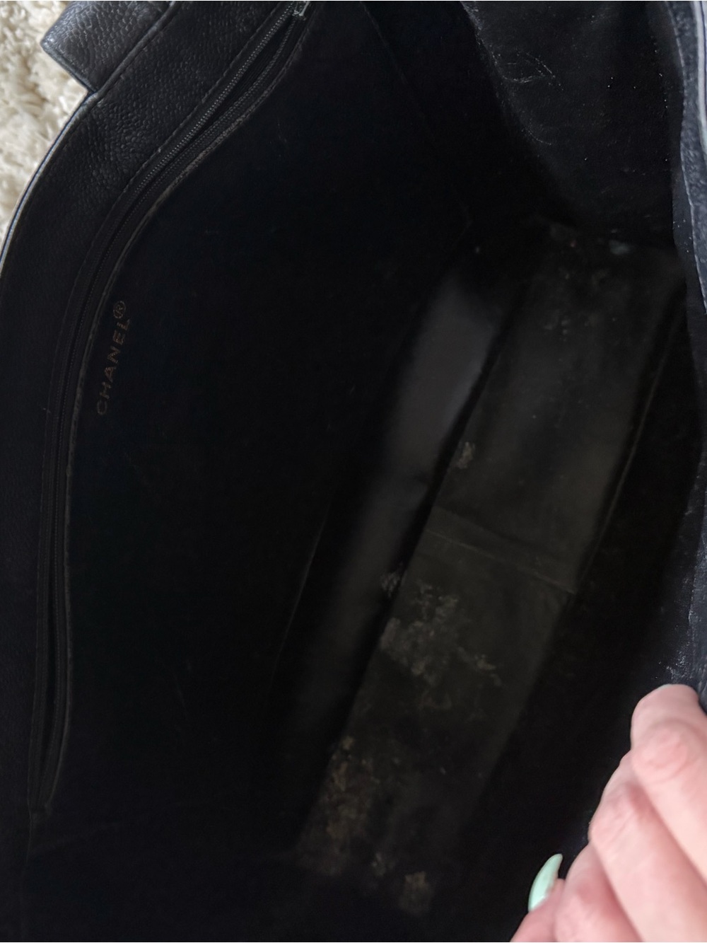 CHANEL Black caviar CC unique Quilted Interlocking CC Logo Tote - Picture 5 of 5